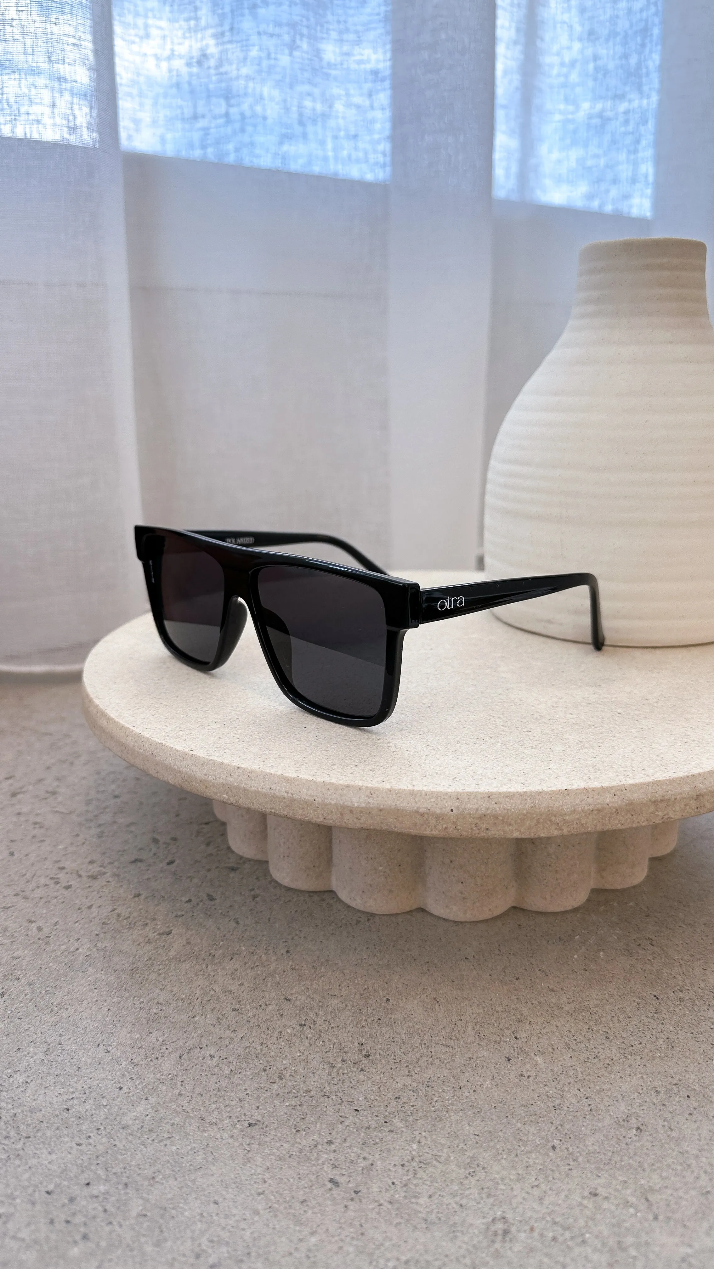 Amos Polarized Sunglasses - Black/Smoke